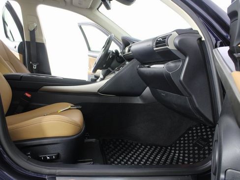 Used 2017 Lexus IS 300 AWD image 20