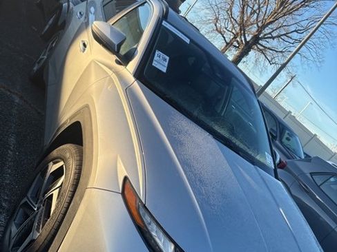 Used 2023 Hyundai Tucson SEL w/ Convenience Package image 3