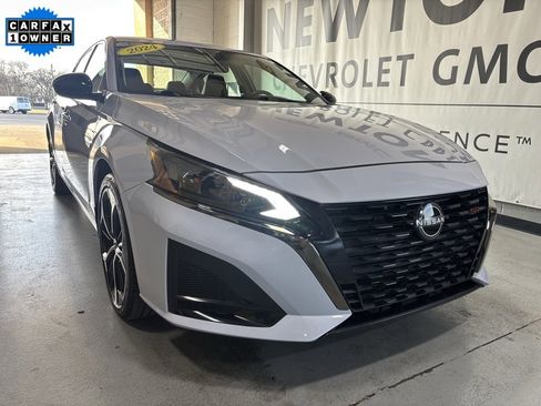 Used 2024 Nissan Altima 2.5 SR image 37