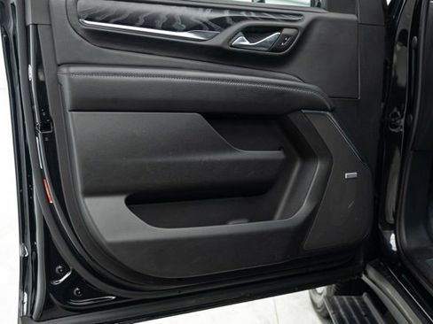 Used 2023 GMC Yukon XL Denali image 25