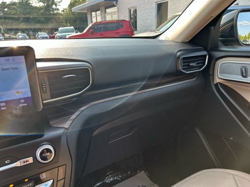 Used 2020 Ford Explorer Limited AWD/4WD image 21