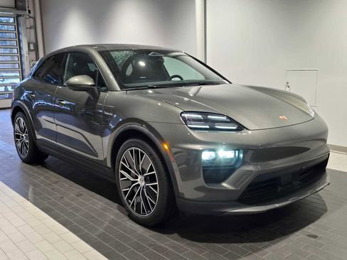 Used 2024 Porsche Macan 4 Electric image 11
