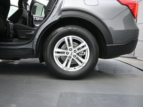 Certified 2022 Ford Explorer XLT image 24