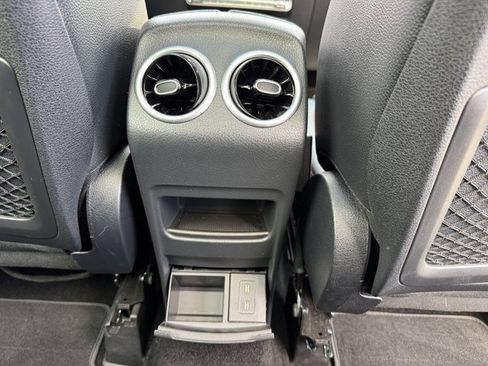 Used 2024 Mercedes-Benz GLB 35 AMG 4MATIC image 9