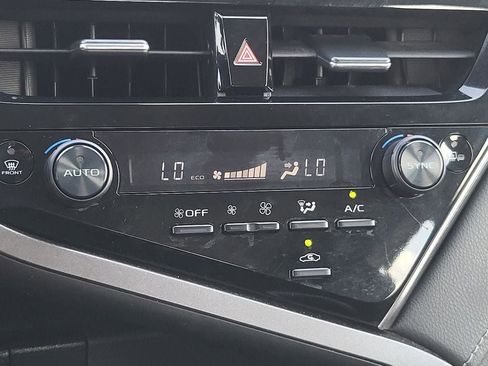 Used 2023 Toyota Camry SE image 24