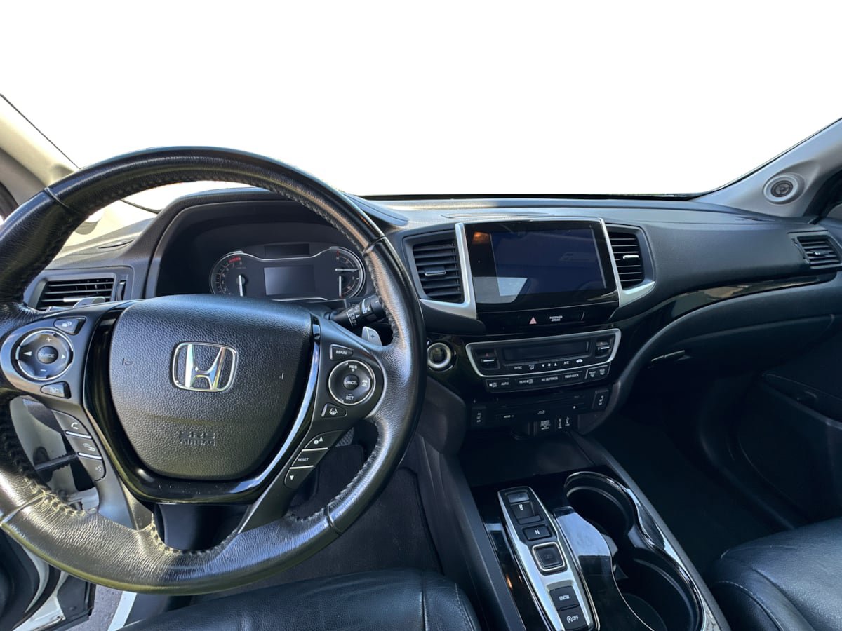 Used 2017 Honda Pilot Touring image 26