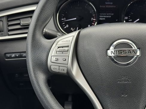 Used 2015 Nissan Rogue S image 21