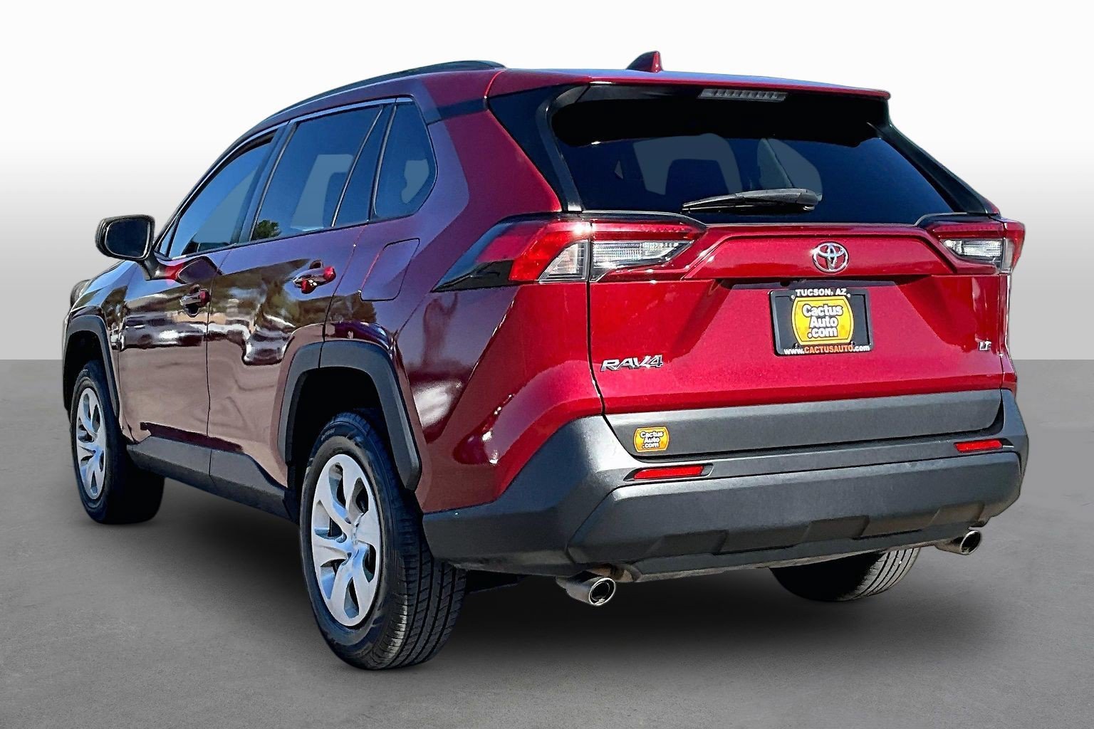Used 2019 Toyota RAV4 LE w/ Carpet Mat Package FWD image 11