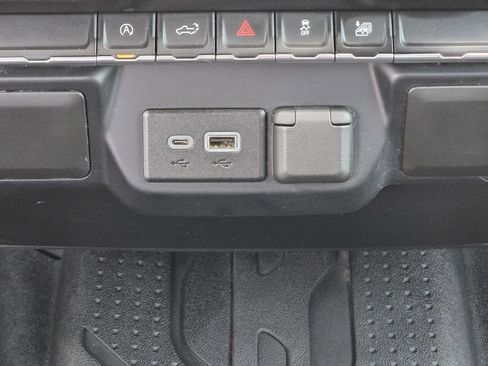 Used 2021 Chevrolet Silverado 1500 RST w/ Bed Protection Package image 16