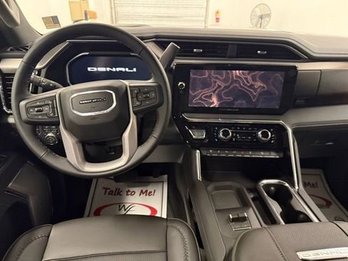 New 2026 GMC Sierra 2500 Denali w/ Denali Reserve Package image 19