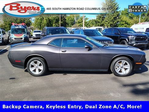 Used 2023 Dodge Challenger SXT image 6