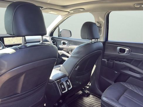 Used 2022 Kia Sorento SX image 26