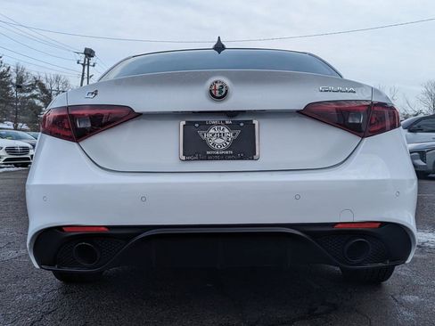 Used 2022 Alfa Romeo Giulia Veloce image 10