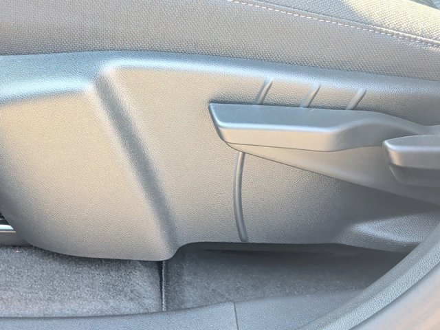 New 2027 Chevrolet Equinox LT w/ Midnight Edition FWD image 4