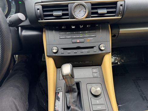 Used 2016 Lexus RC 350 AWD image 11