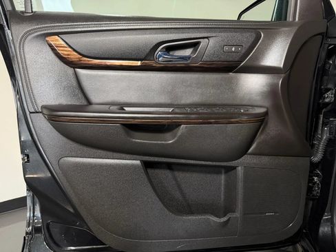 Used 2015 GMC Acadia Denali FWD image 29