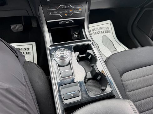 Used 2020 Ford Edge SE AWD/4WD image 17
