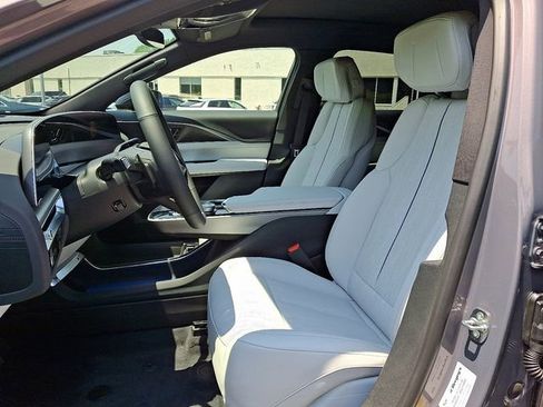 New 2025 Cadillac Lyriq Luxury image 8