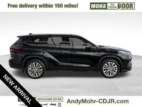 Used 2024 Toyota Highlander Platinum image 8