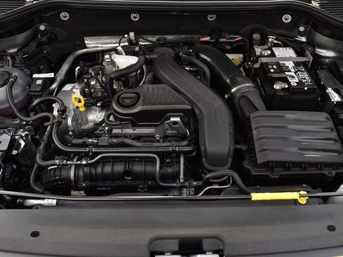 New 2025 Volkswagen Taos SEL image 26