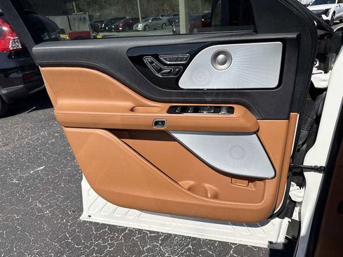 Used 2023 Lincoln Aviator Black Label w/ Dynamic Handling Package image 18