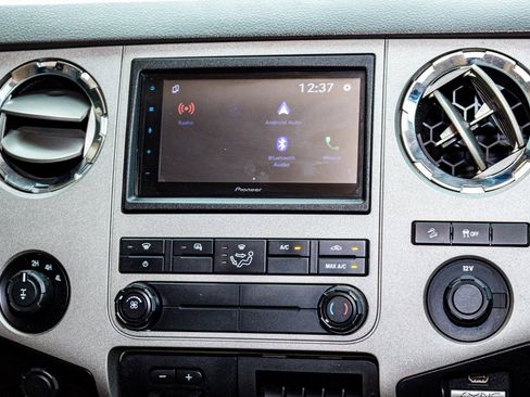 Used 2014 Ford F250 XLT w/ XLT Interior Package image 13