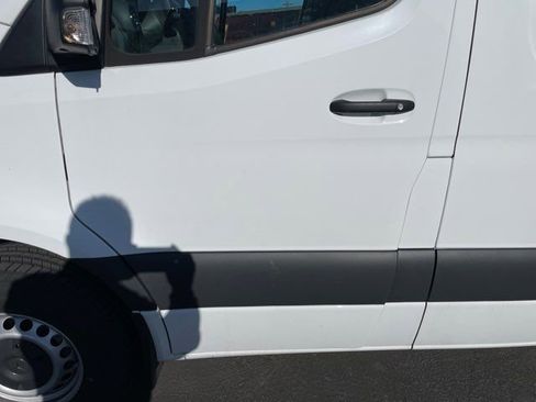 Used 2023 Mercedes-Benz Sprinter 2500 image 28