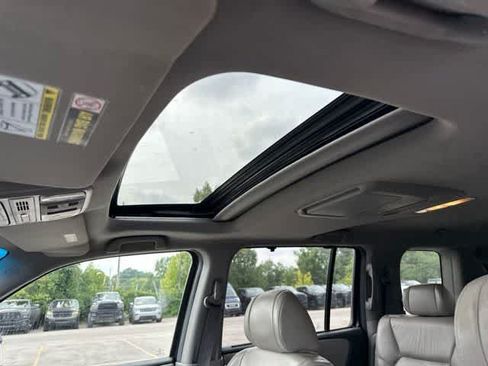 Used 2011 Honda Pilot Touring image 6