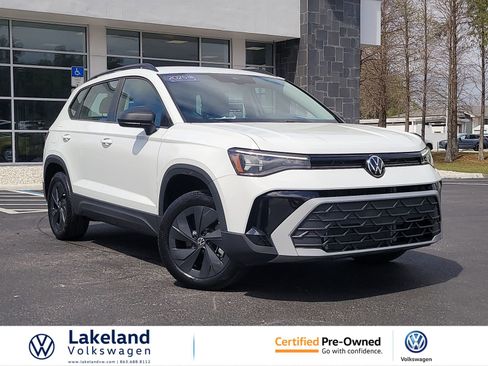 Certified 2025 Volkswagen Taos S image 1