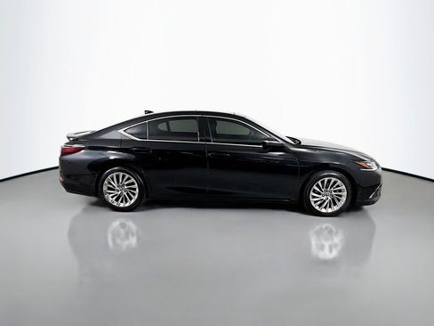 Used 2023 Lexus ES 350 Ultra Luxury w/ Accessory Package (Z2) FWD image 4