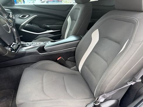 Used 2017 Chevrolet Camaro LT w/ Technology Package RWD image 10