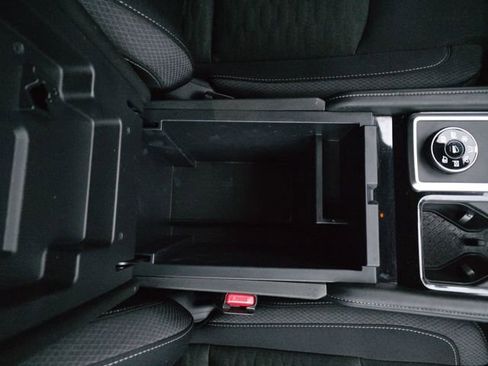 Used 2024 Nissan Pathfinder SV image 26