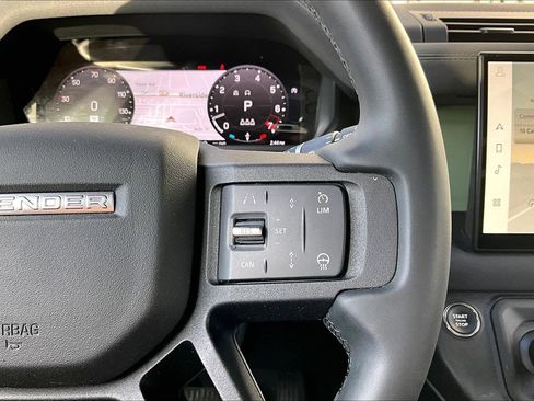 Used 2023 Land Rover Defender 110 75th Limited Edition image 19