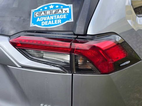Used 2019 Toyota RAV4 XLE w/ Carpet Mat Package image 11