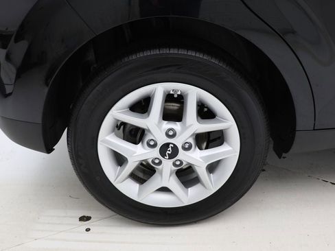 Used 2024 Kia Soul LX w/ Option Group 015 image 9