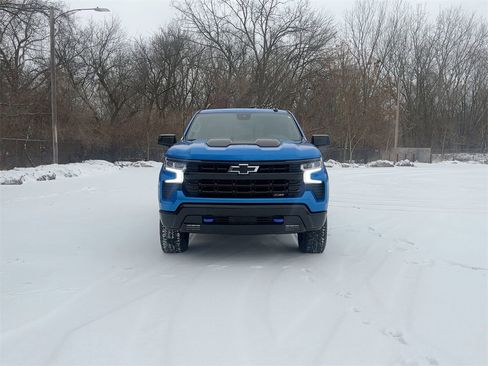 Used 2025 Chevrolet Silverado 1500 LT Trail Boss w/ Convenience Package II image 8