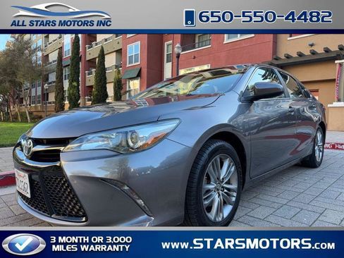 Used 2016 Toyota Camry SE FWD image 1
