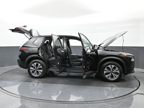 Used 2023 Nissan Rogue SV image 46