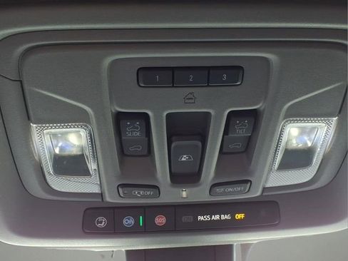 Used 2021 GMC Sierra 1500 Denali w/ Denali Ultimate Package AWD/4WD image 27