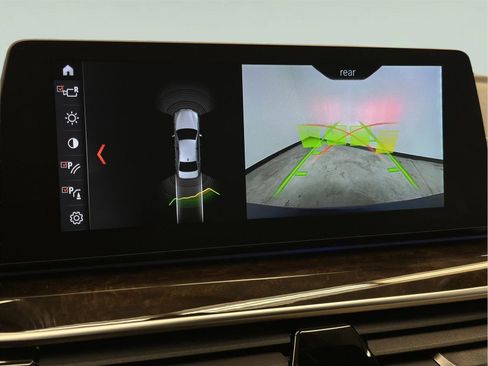 Used 2018 BMW 540i xDrive image 33