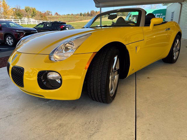 Used 2008 Pontiac Solstice GXP w/ Premium Package RWD image 34