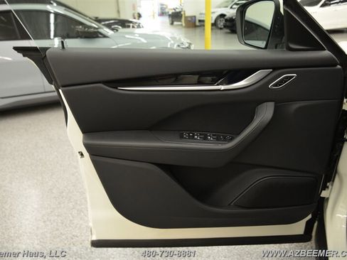 Used 2021 Maserati Levante image 36