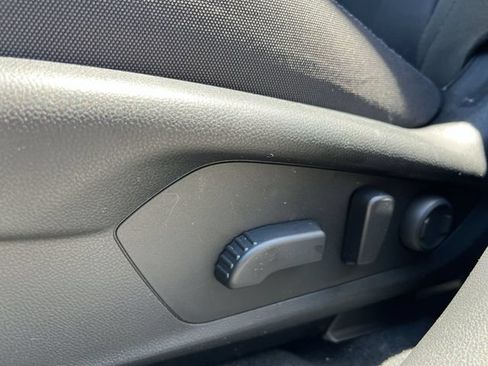 Certified 2025 Subaru Crosstrek 2.5i Premium AWD/4WD image 34