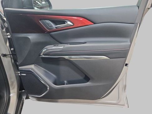 New 2026 Chevrolet Traverse Z71 w/ Enhanced Driving Package image 11