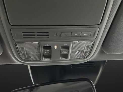 Used 2021 Honda CR-V Touring image 33