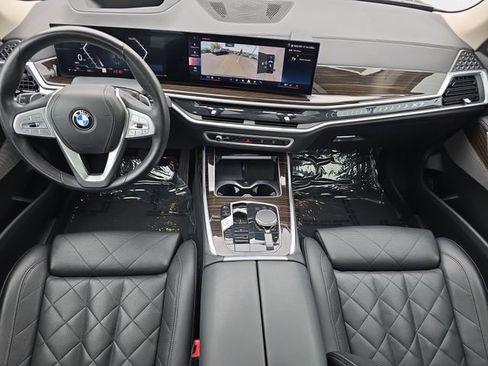 Used 2024 BMW X7 xDrive40i AWD/4WD image 10