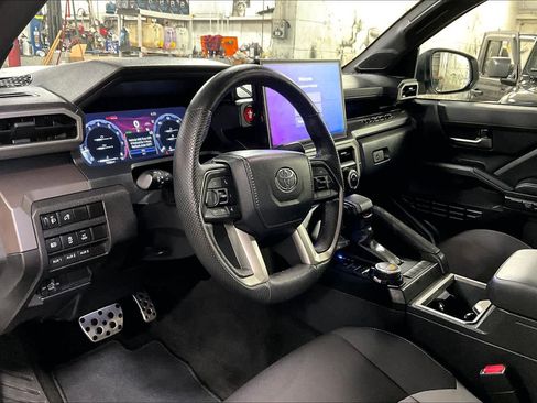 Used 2024 Toyota Tacoma TRD Sport w/ TRD Sport Upgrade Package image 16