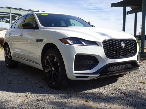 New 2025 Jaguar F-PACE R-Dynamic S image 12