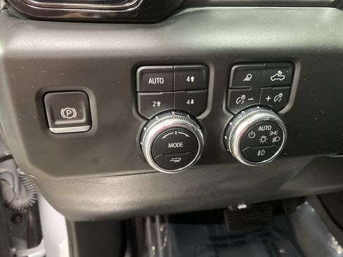 Certified 2024 GMC Sierra 1500 AT4 w/ AT4 Premium Package AWD/4WD image 42