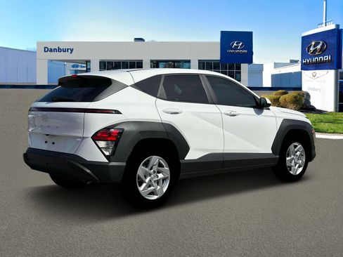 New 2026 Hyundai Kona SE image 8